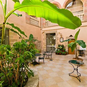 *** Hotel Montespan France